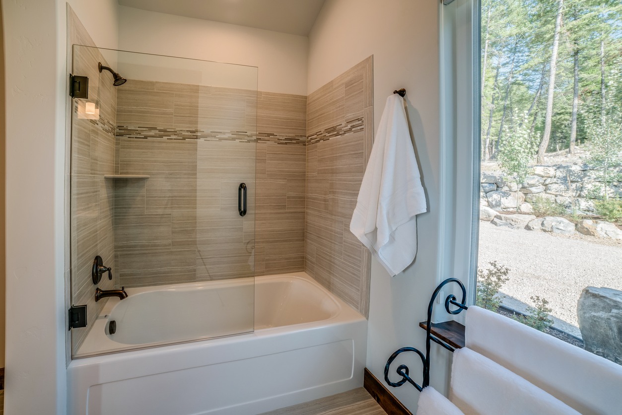 Shower & Tub Repair in Juno Ridge